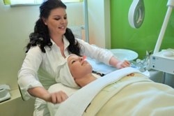 Kosmetikbehandlung im Flair-Hotel Waldkrug